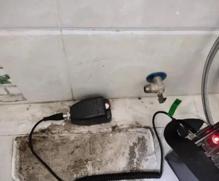 平湖屋顶漏水维修公司分享下卫生间漏水的危害及解决方法